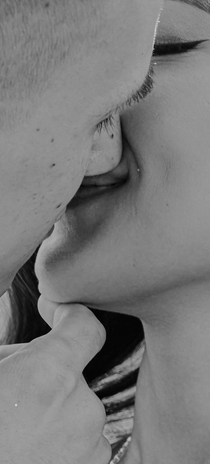 красивый поцелуй a beautiful kiss